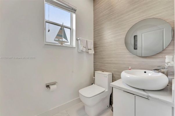 Bathroom, Interior