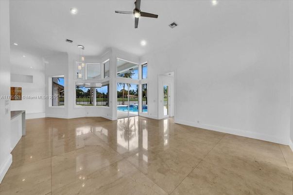 Empty room, Interior, Pendant Lights, Recessed Lighting