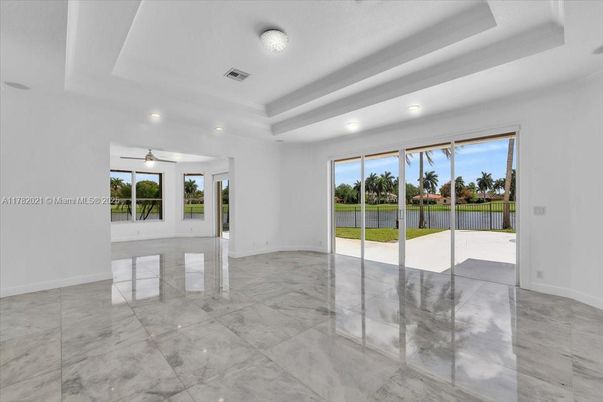 Empty room, Interior, Marble, Recessed Lighting