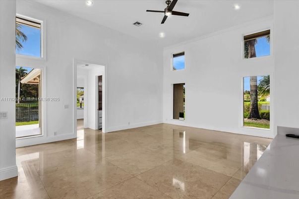 Empty room, Interior, Recessed Lighting