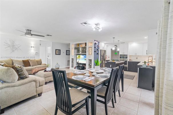 Dining room, Interior, Kitchen, Living room, Pendant Lights, Recessed Lighting