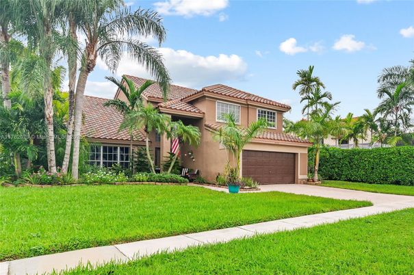 Attached, Backyard, Exterior, Facade, Mediterranean