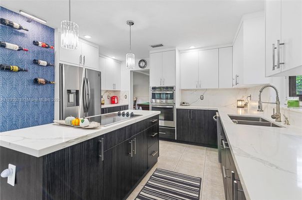 Interior, Kitchen, Pendant Lights, Recessed Lighting, Stainless Steel Appliances