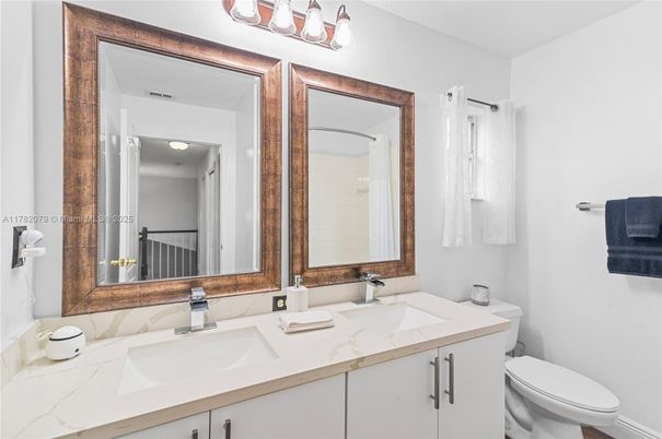 Bathroom, Dual Sink Vanities, Interior