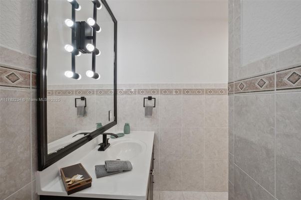 Bathroom, Interior