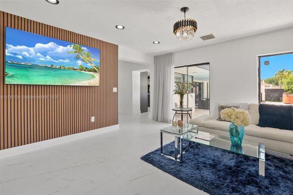 Chandelier, Interior, Living room, Marble, Recessed Lighting