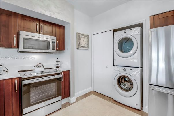 Interior, Kitchen, Utility Closets, Washer