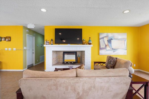 Fireplace, Interior, Living room, Recessed Lighting