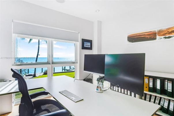 Home Office, Interior, Recessed Lighting, Water