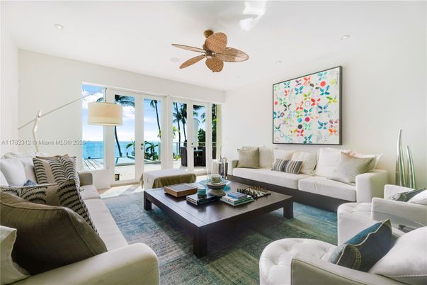 Interior, Living room, Recessed Lighting, Water