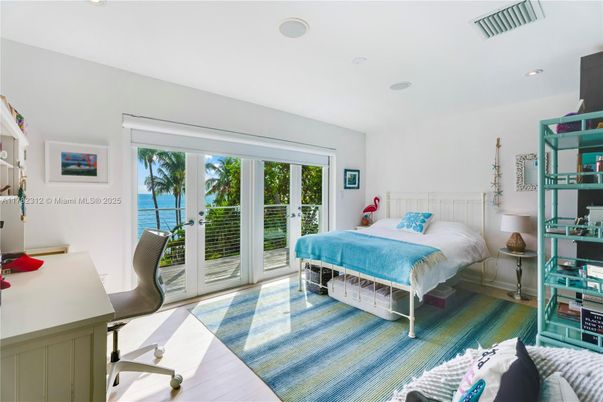 Bedroom, Home Office, Interior, Recessed Lighting, Water