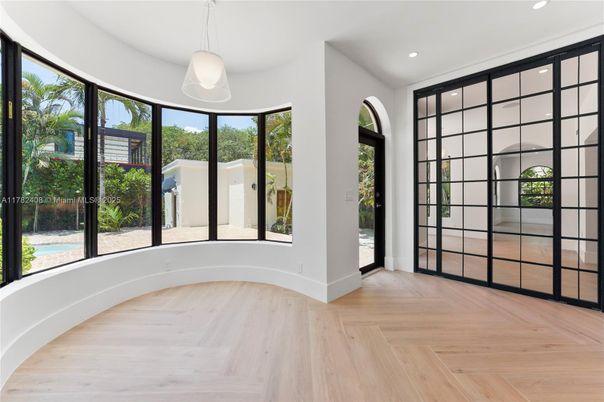 Interior, Pendant Lights, Recessed Lighting, Wood Texture Flooring