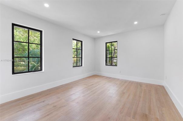 Empty room, Interior, Recessed Lighting, Wood Texture Flooring