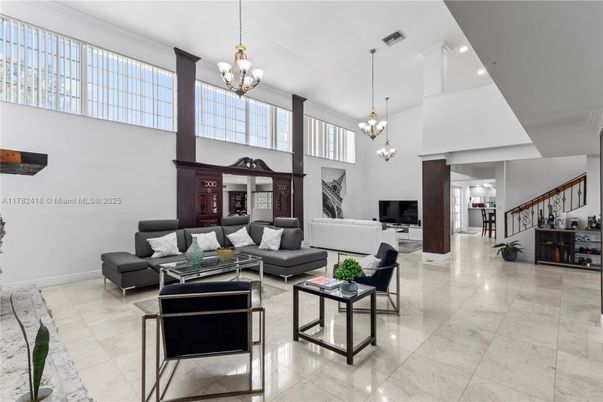 Chandelier, Interior, Living room, Marble, Recessed Lighting