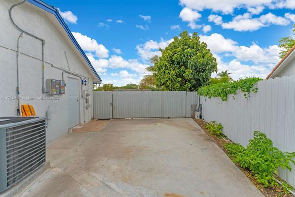 Backyard, Exterior