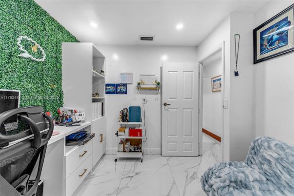 Interior, Marble, Recessed Lighting
