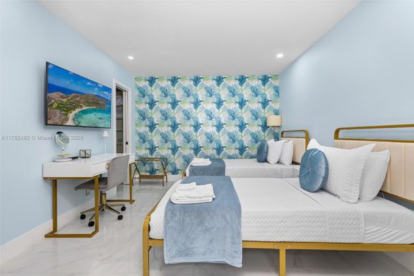 Bedroom, Home Office, Interior, Marble, Recessed Lighting