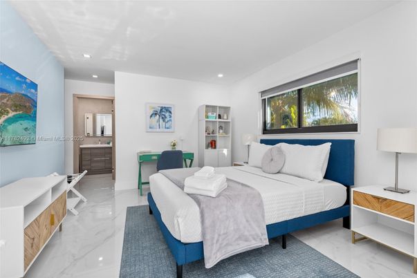 Bedroom, Interior, Marble, Recessed Lighting