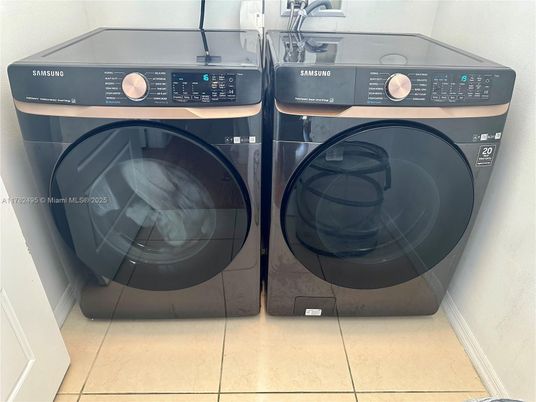 Interior, Washer