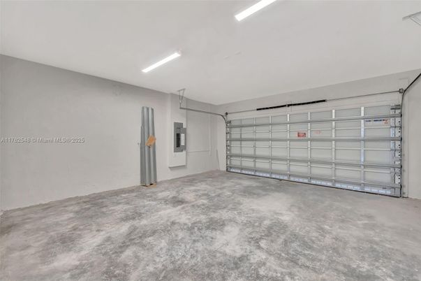 Garage, Interior