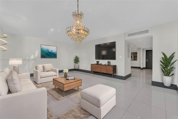 Chandelier, Interior, Living room
