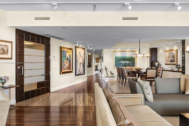 Dining room, Interior, Living room, Pendant Lights, Recessed Lighting, Wood Texture Flooring