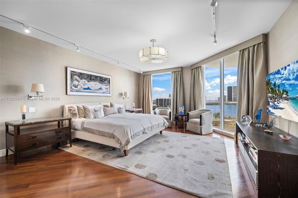 Bedroom, Interior, Water, Wood Texture Flooring