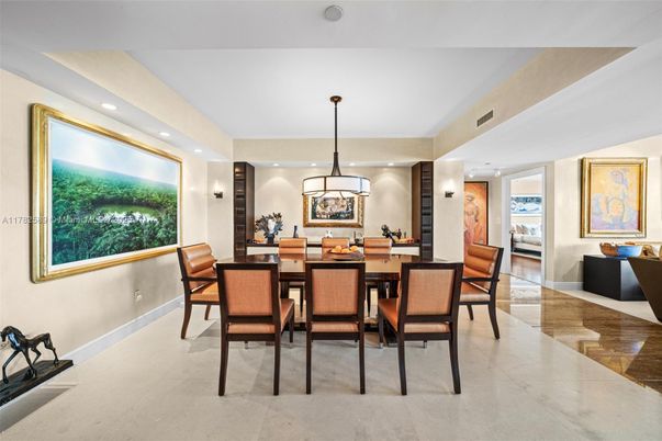 Dining room, Interior, Recessed Lighting