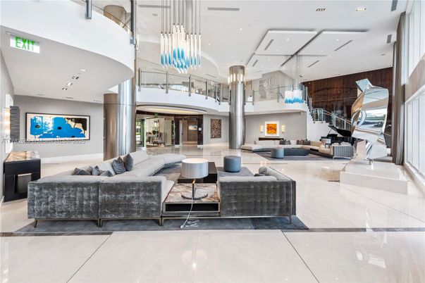 Interior, Living room, Pendant Lights, Recessed Lighting