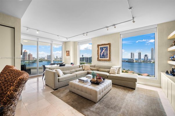 Interior, Living room, Water
