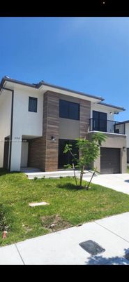 Attached, Backyard, Exterior, Facade, Modern