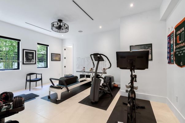 Fitness Equipment, Interior, Recessed Lighting