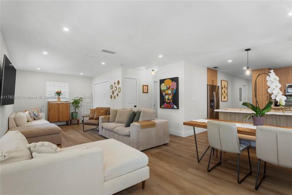 Interior, Kitchen, Living room, Pendant Lights, Recessed Lighting, Wood Texture Flooring