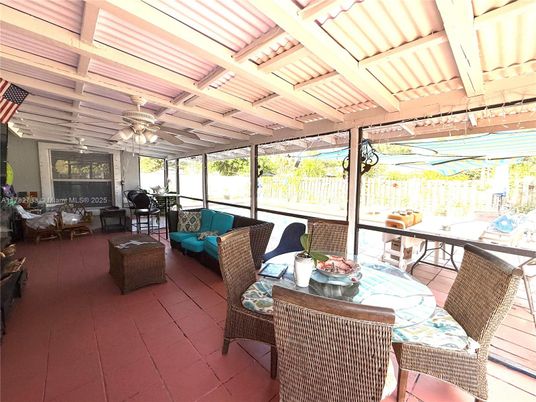 Exterior, Living room, Sun Room