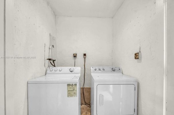 Interior, Utility Closets, Washer