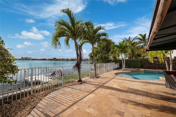 Exterior, Lake, Pool, Water