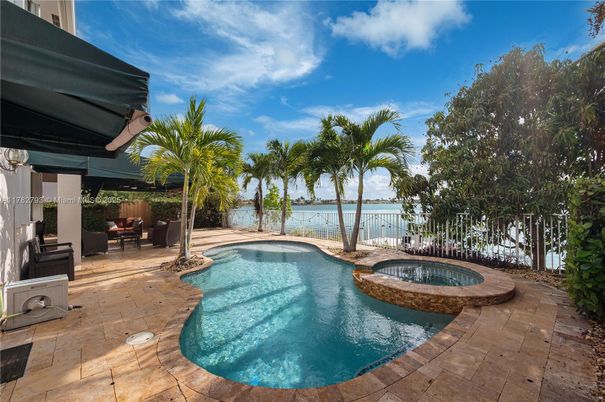 Exterior, Pool, Water