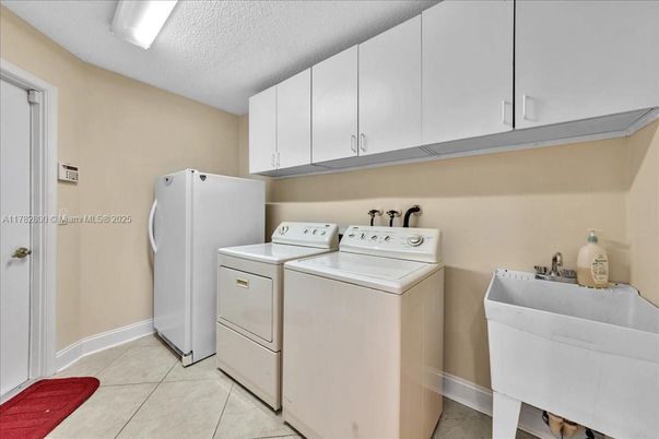 Interior, Washer