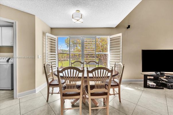 Dining room, Interior