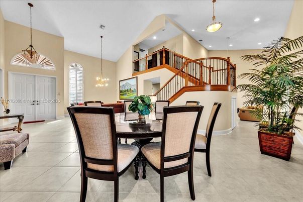 Dining room, Interior, Pendant Lights, Recessed Lighting