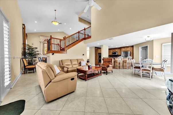 Dining room, Interior, Kitchen, Living room, Pendant Lights, Recessed Lighting, Stainless Steel Appliances