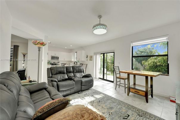 Interior, Kitchen, Living room, Recessed Lighting, Stainless Steel Appliances