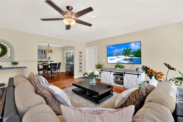 Dining room, Interior, Living room, Recessed Lighting, Wood Texture Flooring