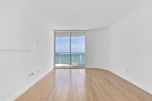 Empty room, Interior, Water, Wood Texture Flooring
