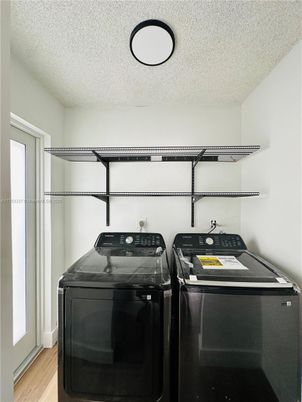 Interior, Washer, Wood Texture Flooring