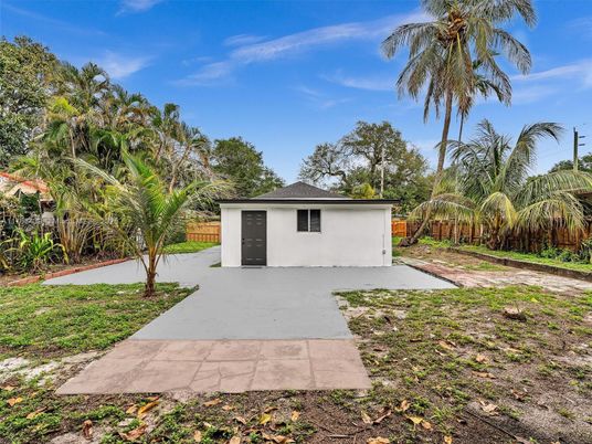 Backyard, Detached Garage, Exterior