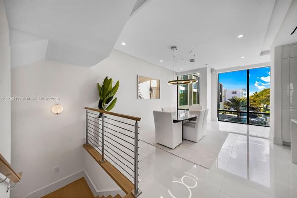 Dining room, Interior, Pendant Lights, Recessed Lighting