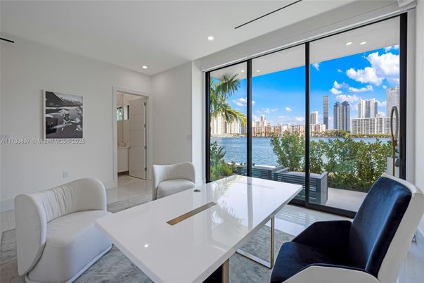 Dining room, Interior, Recessed Lighting, Water