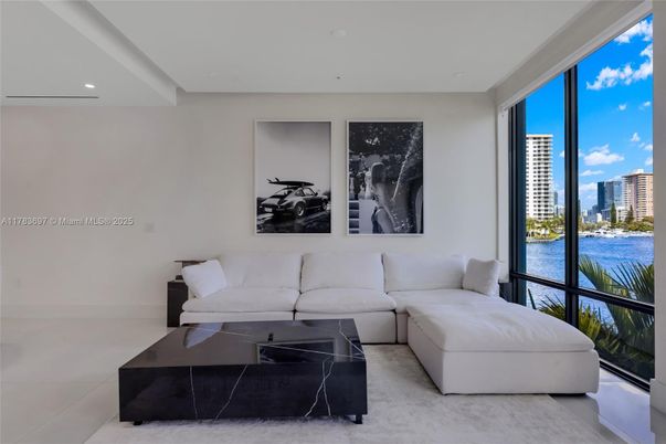 Interior, Living room, Recessed Lighting, Water