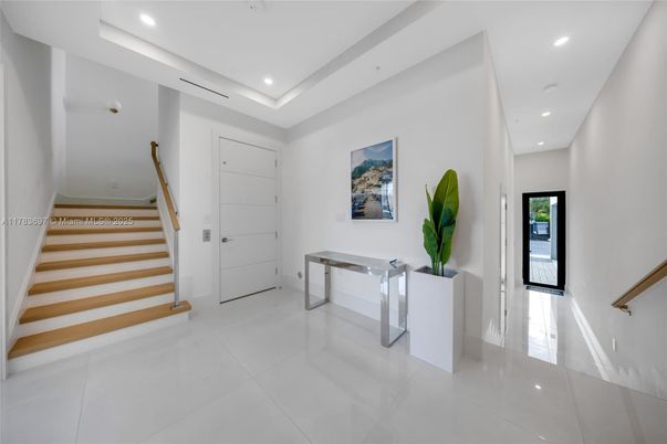 Interior, Recessed Lighting